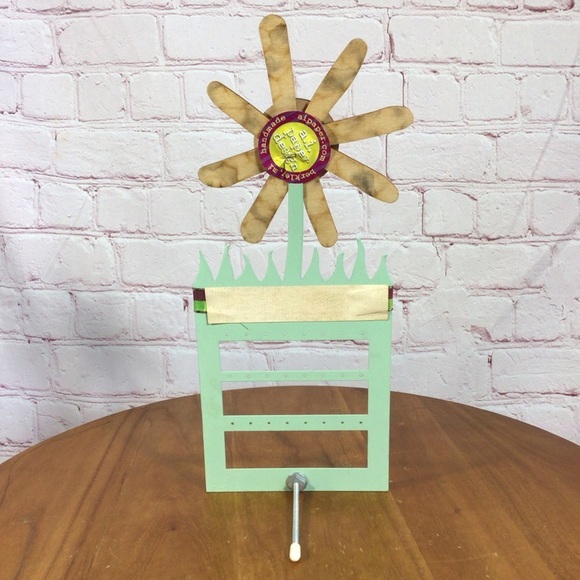 Vintage Hand Crafted Earring Holder - Picture 4 of 5